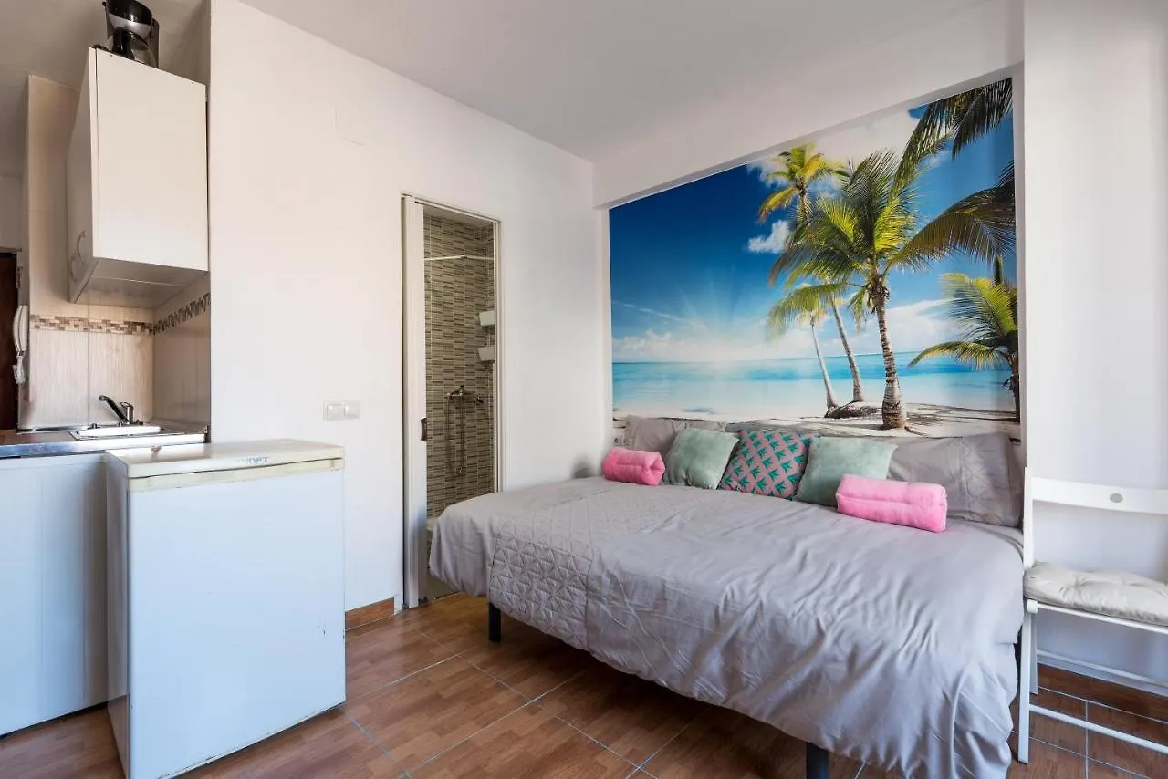 马拉加Estudio En Paseo Maritimo Frente A La Playa公寓 马拉加